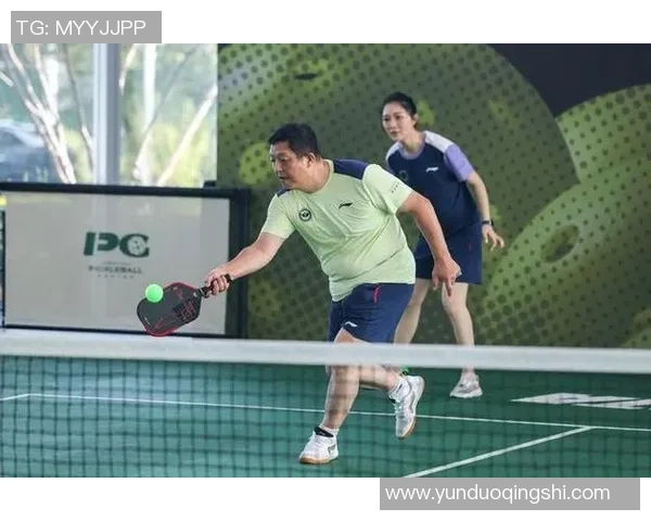 专访羽毛球明星王伟揭秘他成功背后的训练与心路历程