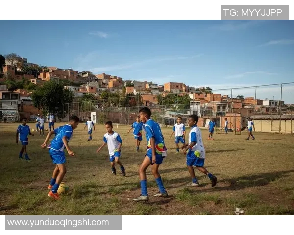 探索DSL足球的魅力与技术精髓助力青少年成长与发展