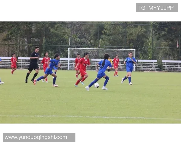 足球比赛亚军的荣耀与挑战如何塑造球队未来的成长与发展 足球比赛亚军的荣耀与挑战如何塑造球队未来的成长与发展