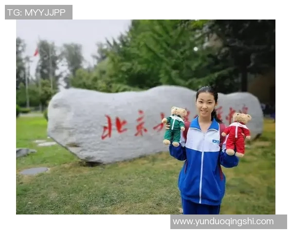 银杏足球的魅力与发展探索助力青少年成长与团队精神培养 银杏足球的魅力与发展探索助力青少年成长与团队精神培养